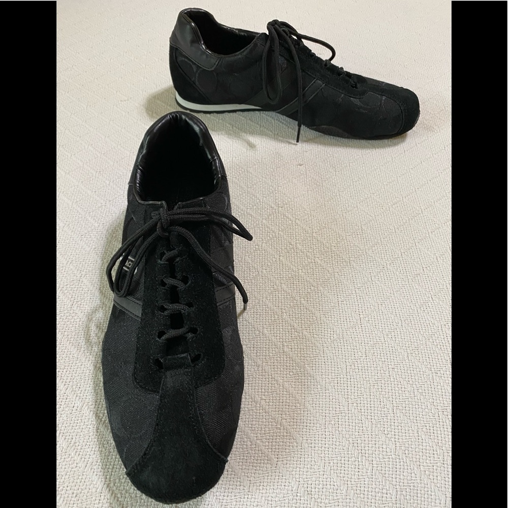 Women’s shoes
